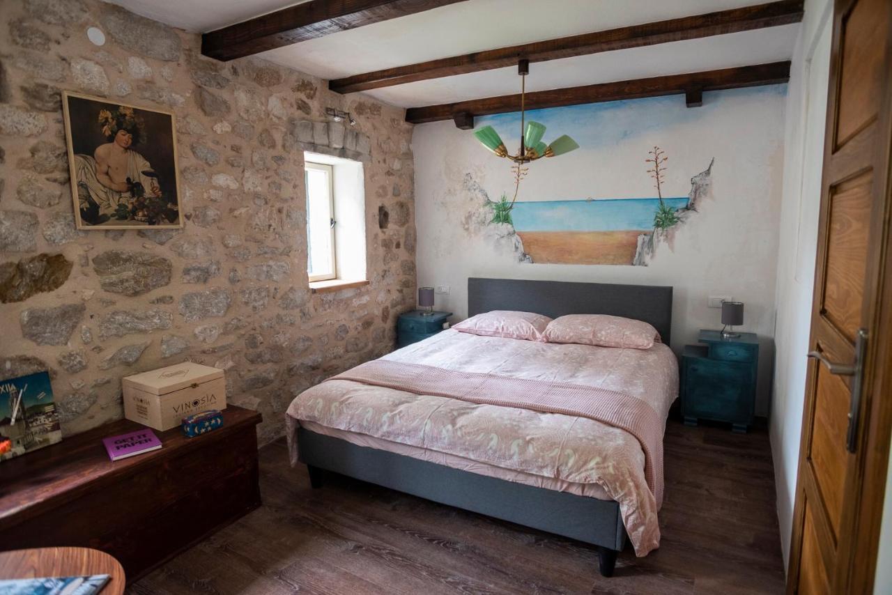 Guesthouse NINA Kaštel Novi Eksteriør billede